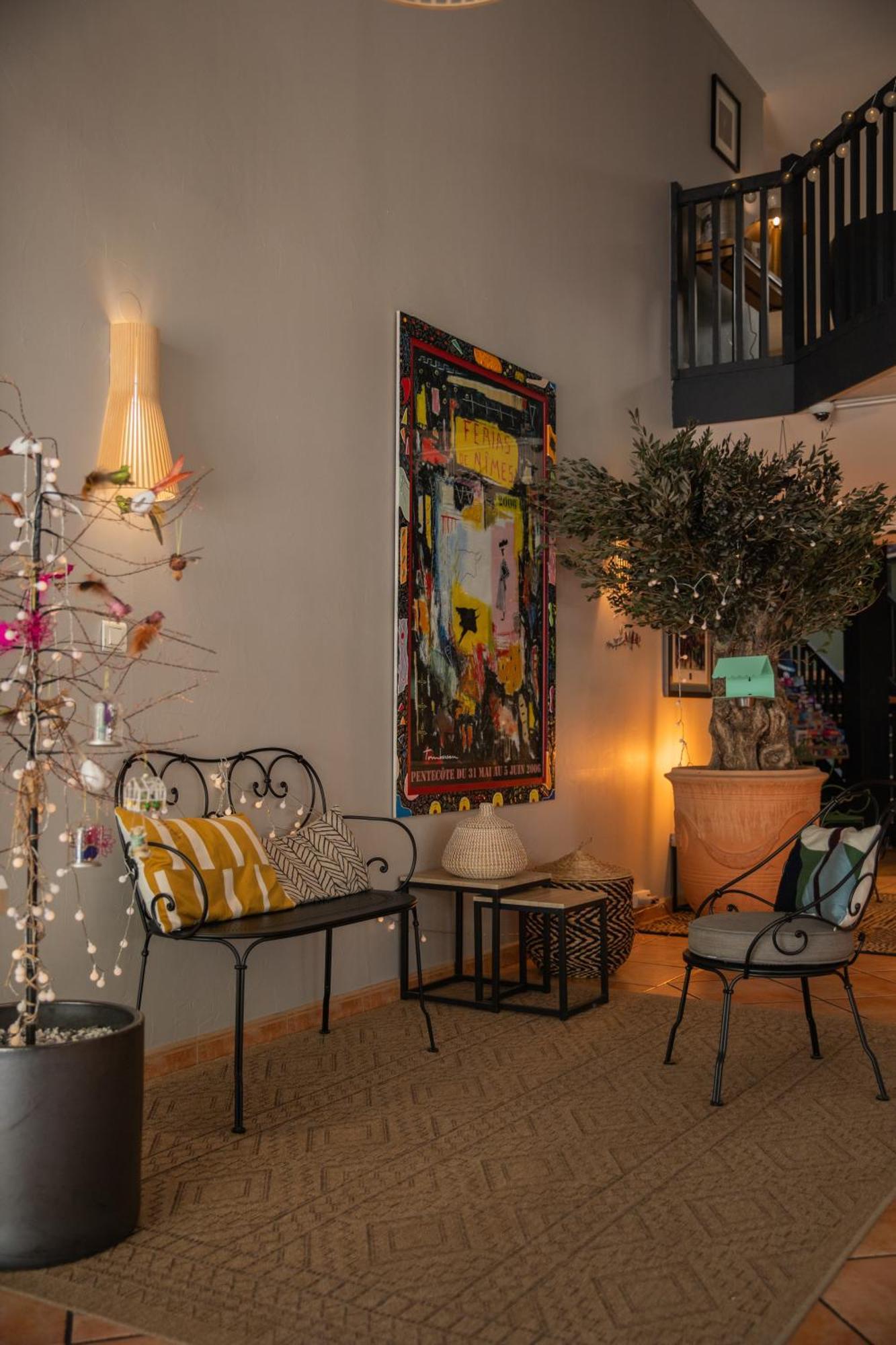 Kyriad Nimes Ouest A9 Exterior foto